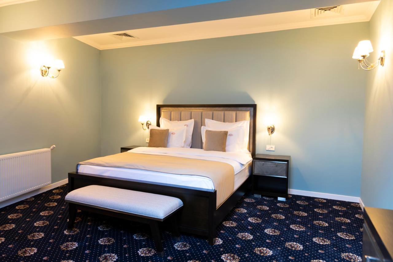 Sir Luxury Boutique Hotel Brăila Екстериор снимка