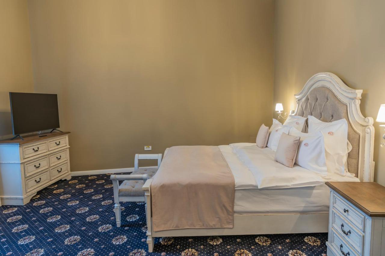 Sir Luxury Boutique Hotel Brăila Екстериор снимка
