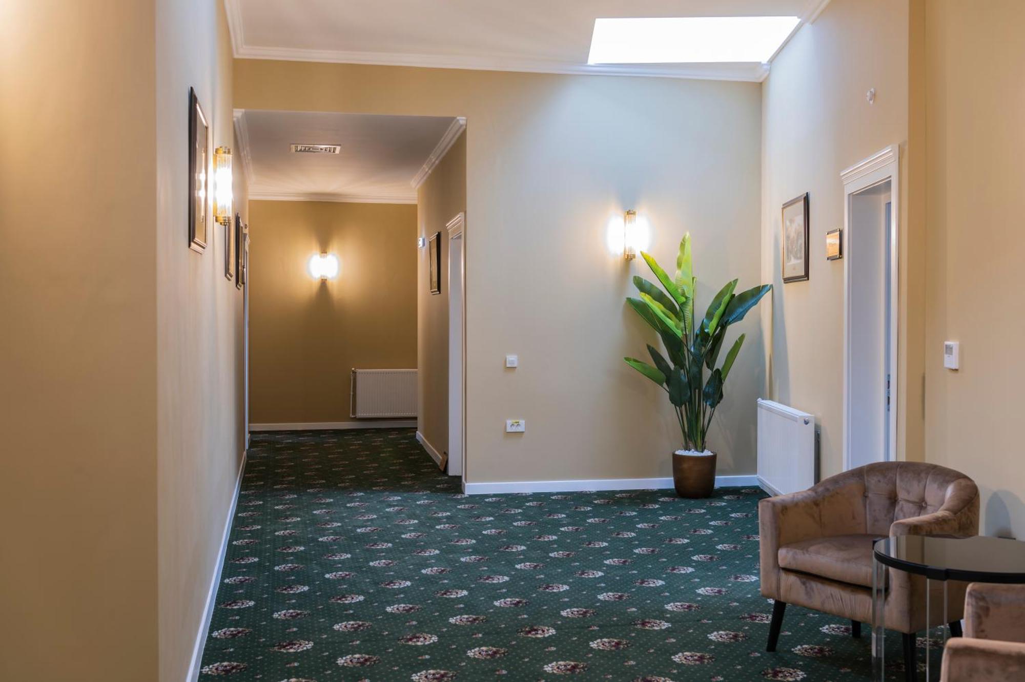 Sir Luxury Boutique Hotel Brăila Екстериор снимка