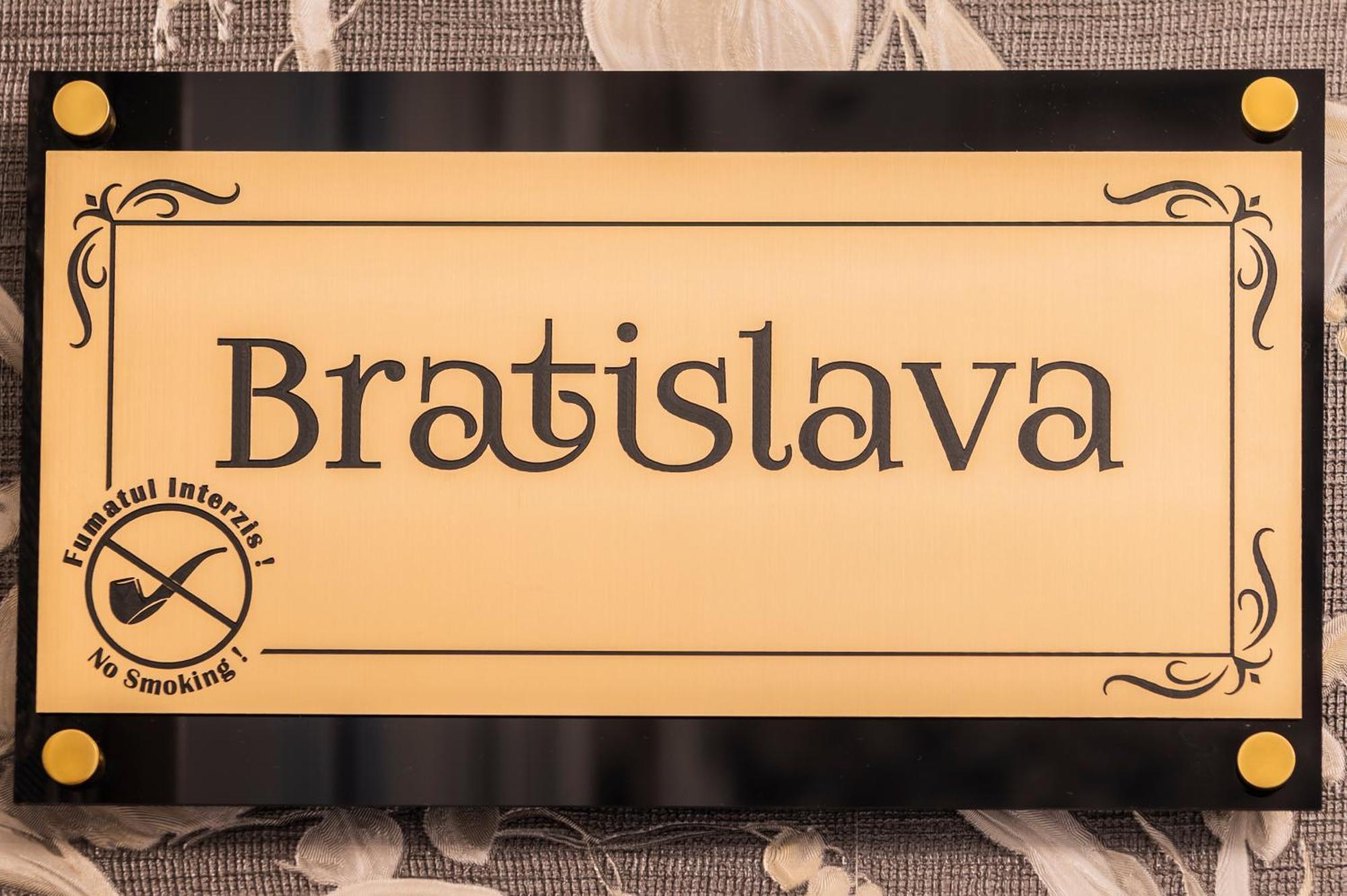 Sir Luxury Boutique Hotel Brăila Екстериор снимка