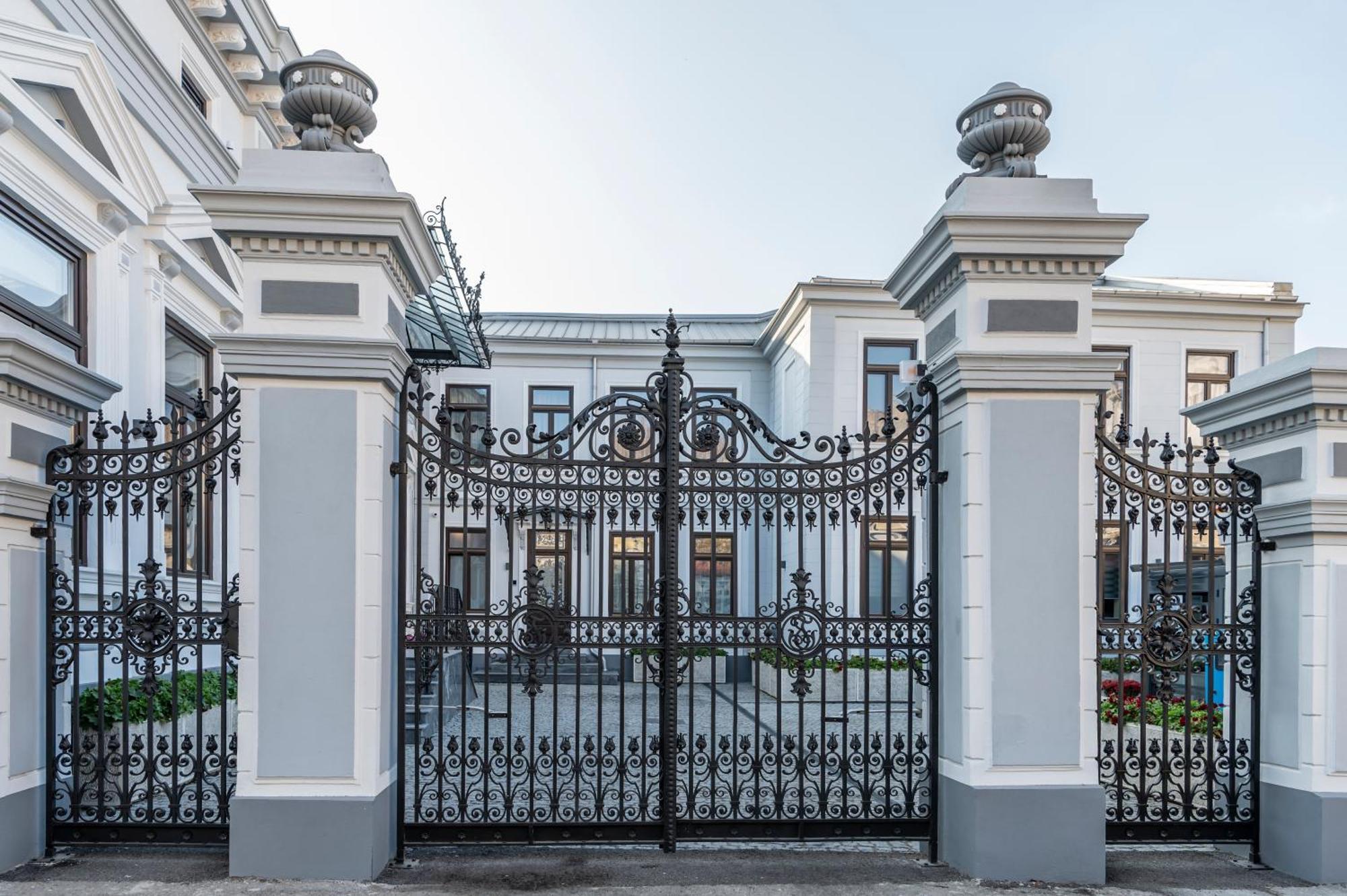 Sir Luxury Boutique Hotel Brăila Екстериор снимка