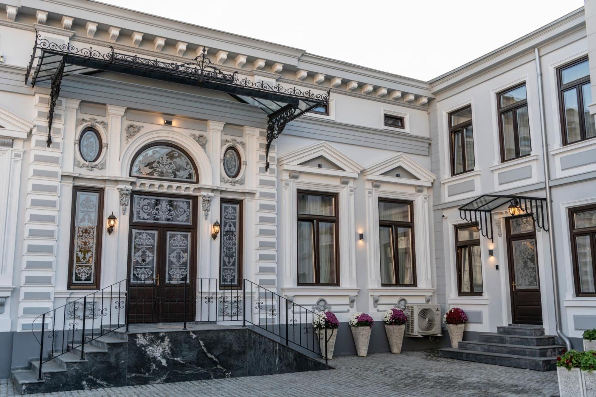 Sir Luxury Boutique Hotel Brăila Екстериор снимка